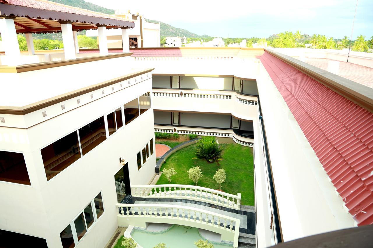 Athena Hotel Tiruvannamalai Bagian luar foto