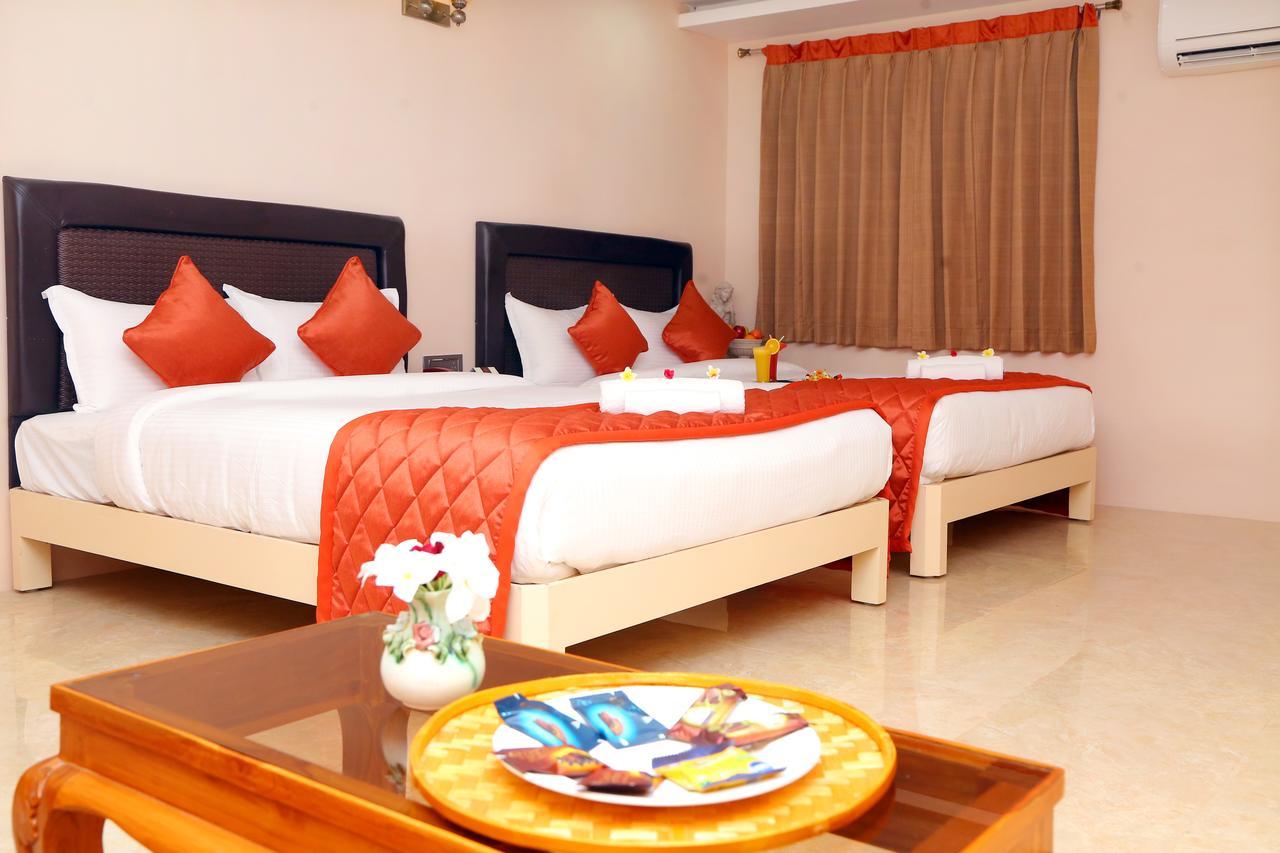 Athena Hotel Tiruvannamalai Bagian luar foto