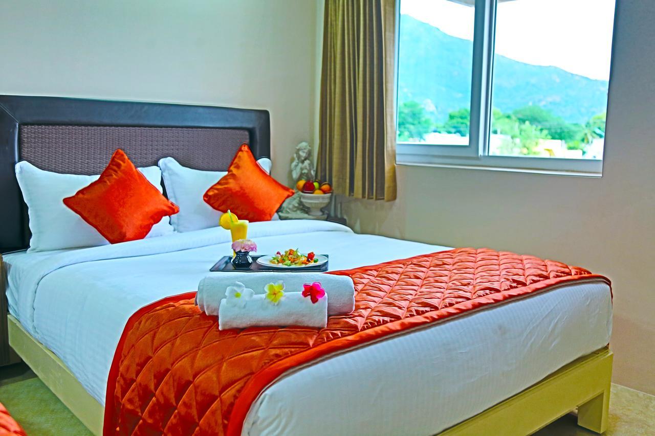 Athena Hotel Tiruvannamalai Bagian luar foto
