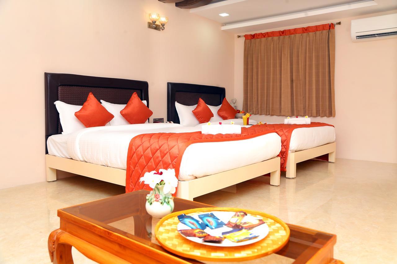 Athena Hotel Tiruvannamalai Bagian luar foto