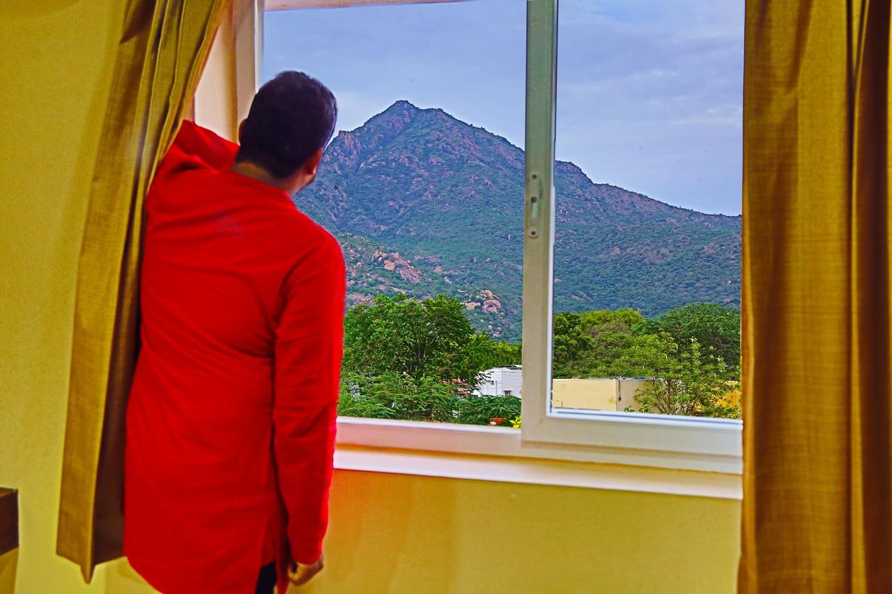 Athena Hotel Tiruvannamalai Bagian luar foto